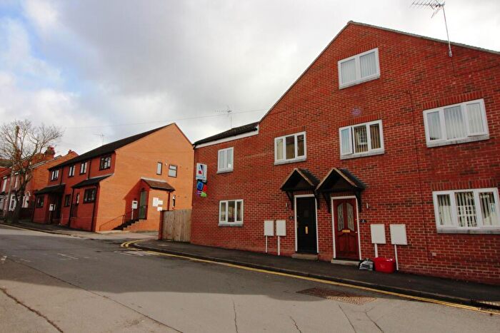 2 Bedroom House To Rent In Victoria Street, Warwick, CV34