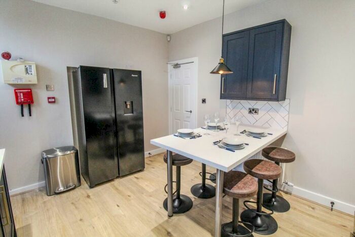 5 Bedroom Terraced House To Rent In Ashville Avenue, Hyde Park, LS6