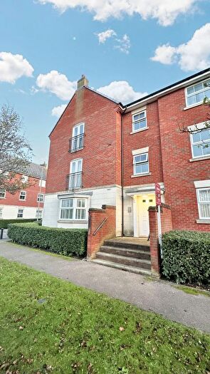 2 Bedroom Flat For Sale In Brompton Road, Hamilton, LE5