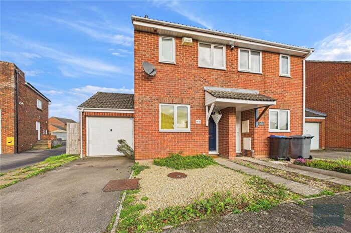 2 Bedroom End Of Terrace House To Rent In Spencer Close, Melksham, SN12