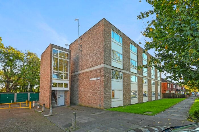 2 Bedroom Flat To Rent In Cambrian Court, St Marys Avenue North, Southall, UB2