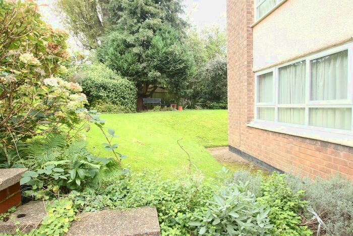 2 Bedroom Flat For Sale In Lordswood Road, Harborne, Birmingham, B17