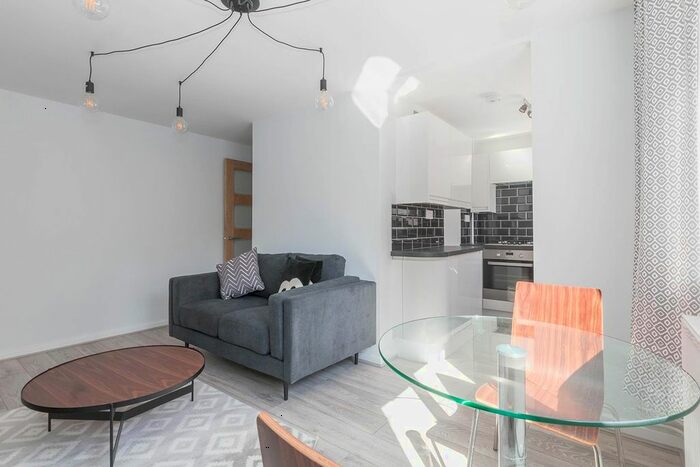 1 Bedroom Flat To Rent In Richard Lighton House, Parade, B1