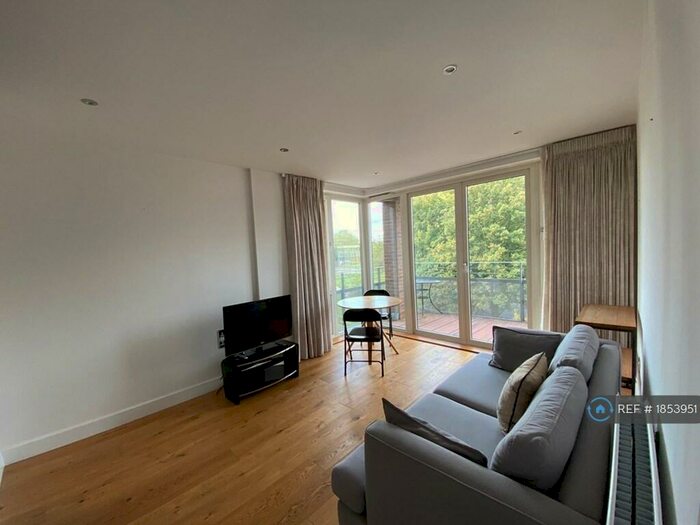 2 Bedroom Flat To Rent In City Mill Apartments, London, E8