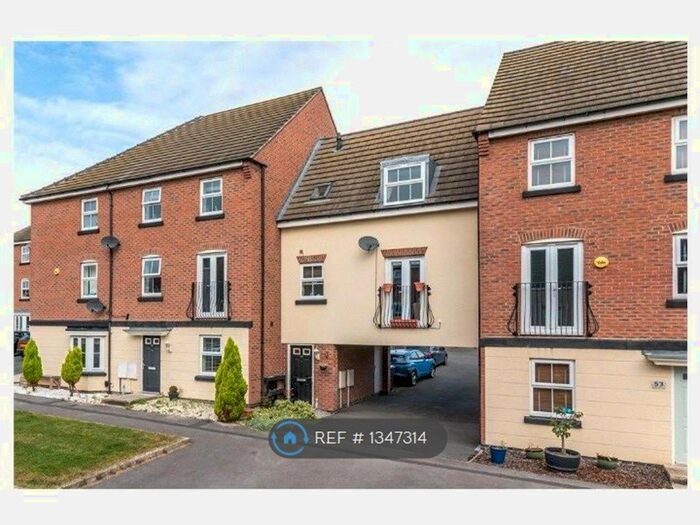 2 Bedroom Terraced House To Rent In Blenkinsop Way, Leeds, LS10