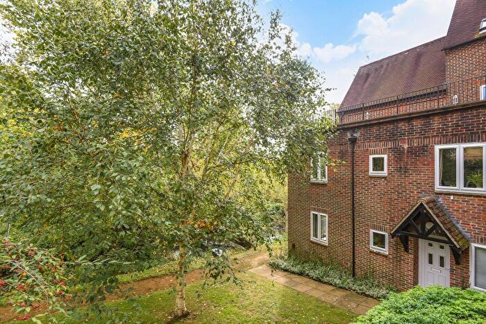 2 Bedroom Apartment To Rent In Water Eaton Road, Summertown, OX2