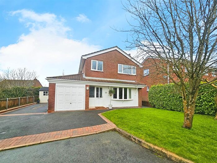 3 Bedroom Detached House For Sale In Trentley Drive, Biddulph Moor, Stoke-On-Trent, ST8