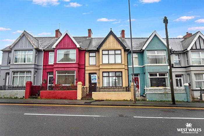 3 Bedroom Terraced House For Sale In Great North Road, Milford Haven, SA73