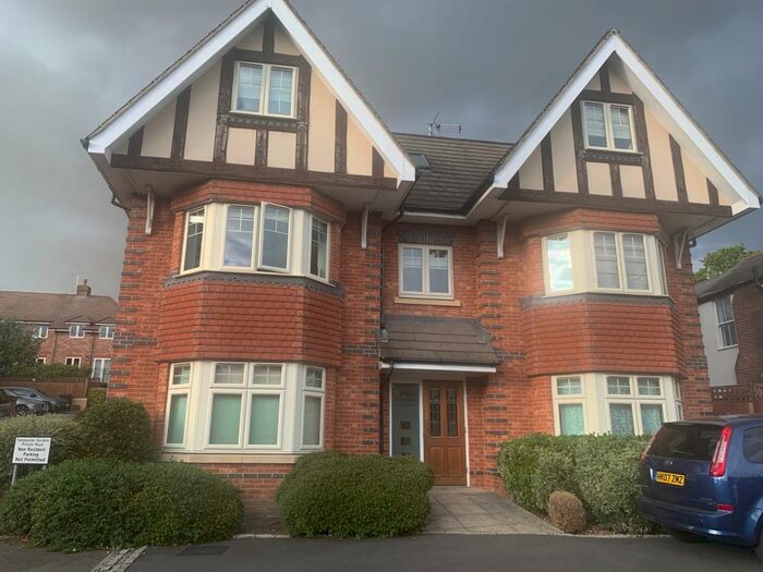 2 Bedroom Apartment To Rent In Templeside Gardens, High Wycombe, HP12