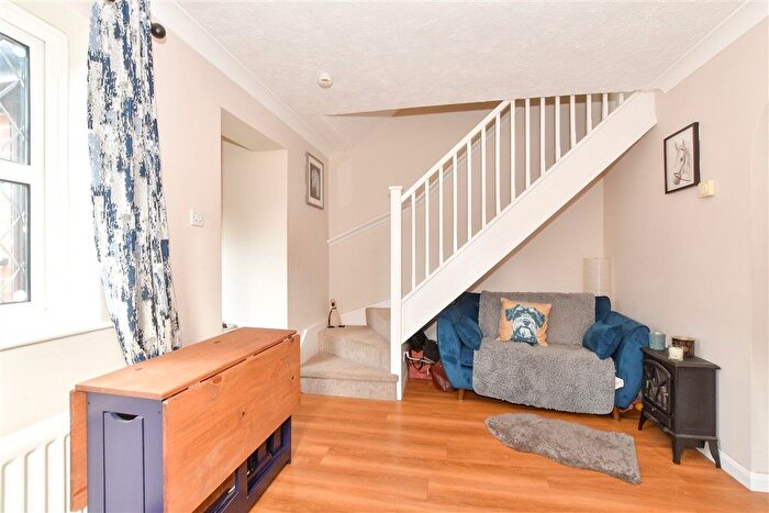 1 Bedroom End Of Terrace House For Sale In Sloughbrook Close, Horsham, West Sussex, RH12
