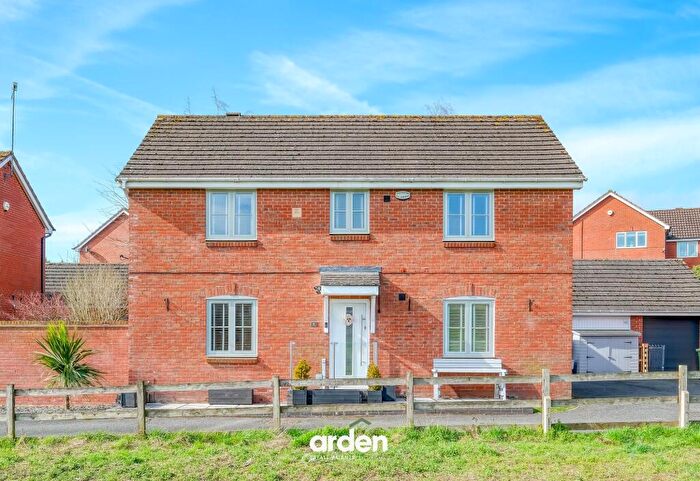4 Bedroom Detached House For Sale In Pink Green Lane, Redditch, B97