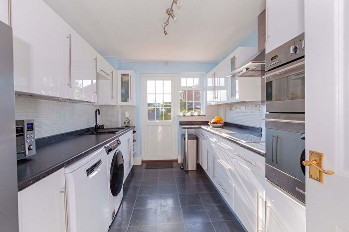 3 Bedroom Semi-Detached House For Sale In Dorchester Close, Cranbrook Drive, Maidenhead, Berkshire, SL6