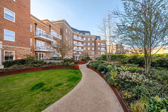 2 Bedroom Apartment For Sale In Atkinson House, Eden Place, Oxted, RH8