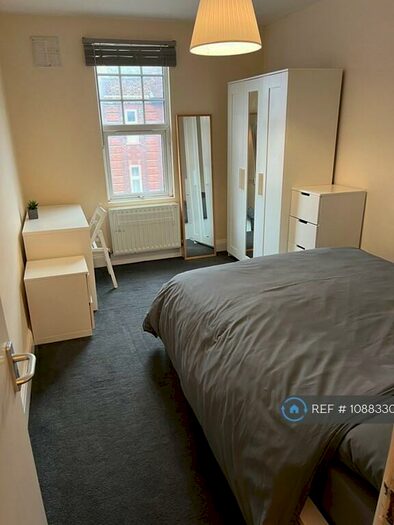 2 Bedroom Flat To Rent In Croydon, Surrey, CR0