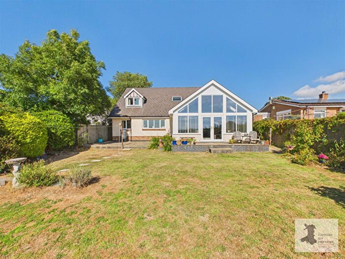 4 Bedroom Detached Bungalow For Sale In Caemorgan Road, Cardigan, SA43