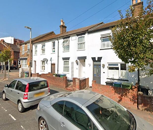 2 Bedroom Property To Rent In Cross Street, Watford, WD17
