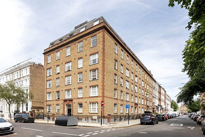 2 Bedroom Flat For Sale In Nevern Square, Earl's Court, SW5