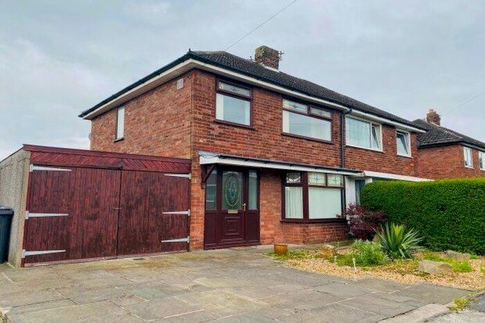 3 Bedroom Property To Rent In Kentmere Avenue, Preston, PR5