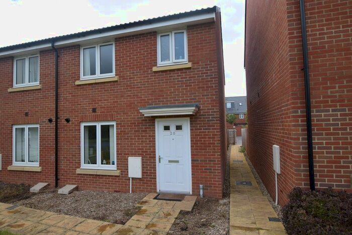 3 Bedroom Semi-Detached House To Rent In Dragon Rise, Norton Fitzwarren, Taunton, TA2