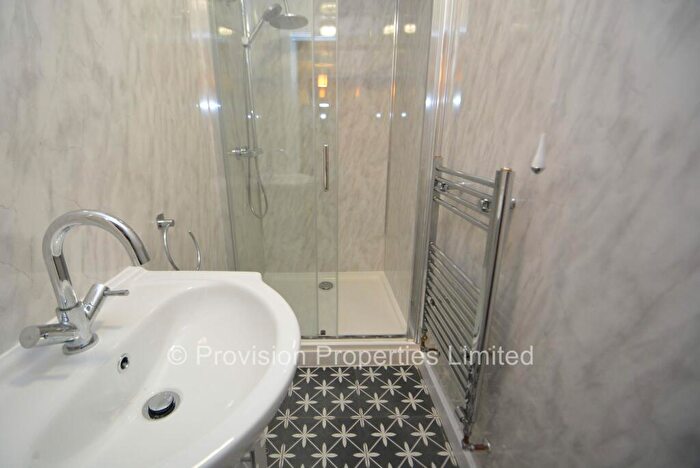 10 Bedroom Terraced House To Rent In Delph Lane, Woodhouse, Leeds, LS6