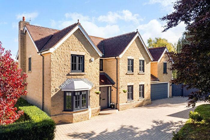 6 Bedroom Detached House For Sale In Collett Place, Latton, Wiltshire, SN6