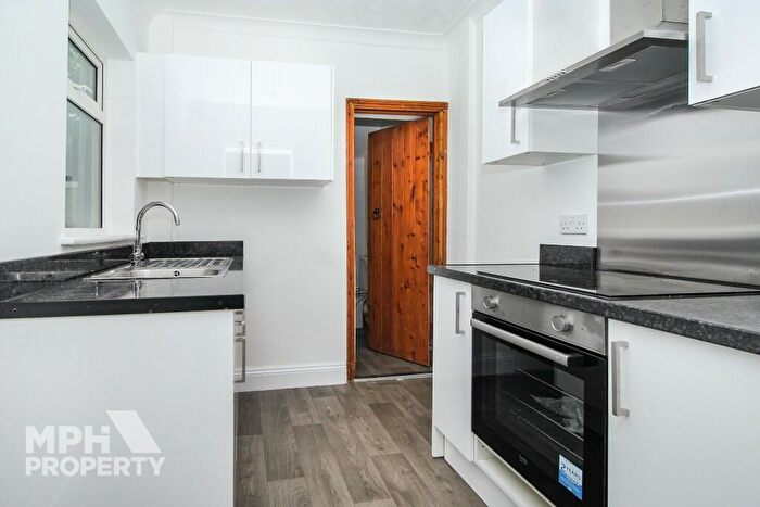 3 Bedroom Terraced House For Sale In Silver Road, Norwich, NR3