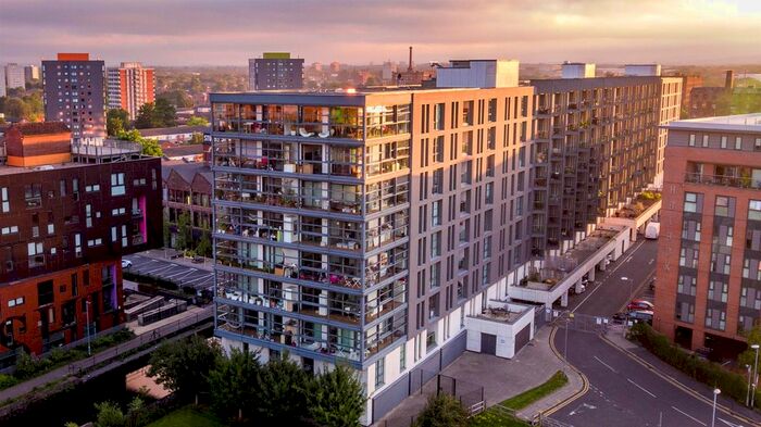 2 Bedroom Flat To Rent In Milliners Wharf, Manchester, M4