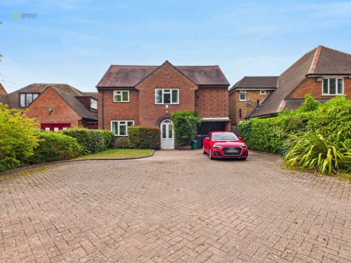 4 Bedroom Detached House For Sale In Hollyfield Road, Sutton Coldfield, B75