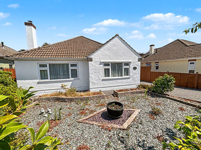 3 Bedroom Detached Bungalow For Sale In Christchurch, BH23