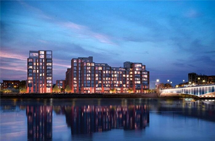 1 Bedroom Flat For Sale In Hurlingham Waterfront, Herland Gardens, Wandsworth Bridge Road, SW6