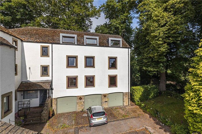 2 Bedroom Flat For Sale In Stockeld Way, Ilkley, West Yorkshire, LS29