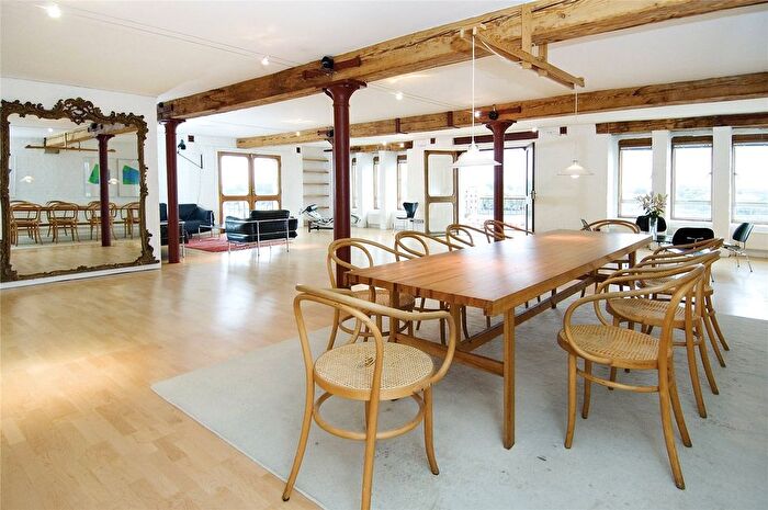 2 Bedroom Flat To Rent In Wapping High Street, London, E1W