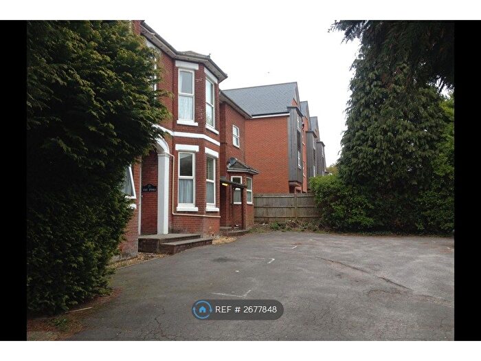 Studio To Rent In Netley Abbey, Southampton, SO31