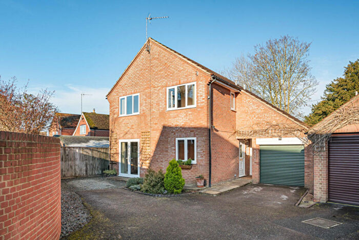4 Bedroom Detached House For Sale In Easterfield, Wantage, OX12