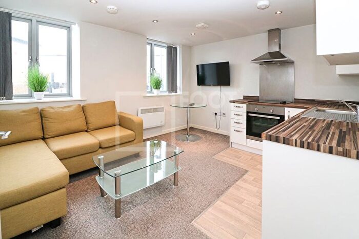 1 Bedroom Flat To Rent In Grattan House, Rent Incentives Available, BD1