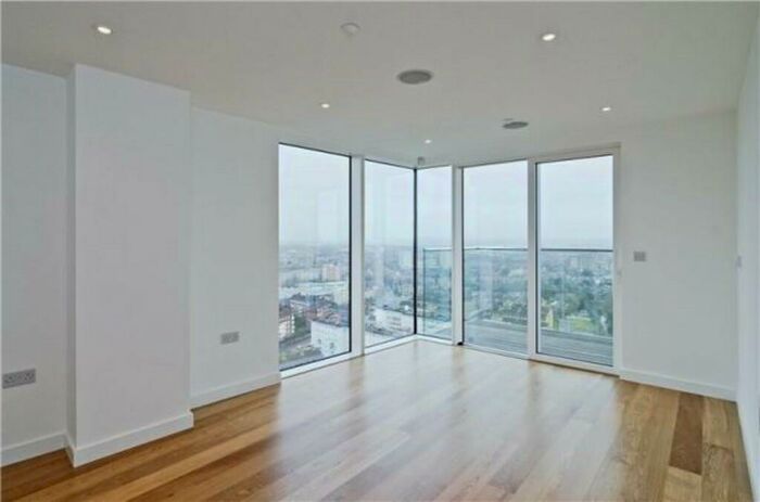 2 Bedroom Apartment To Rent In Woodberry Grove, London, N4