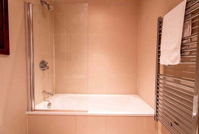 1 Bedroom Flat To Rent In Admiral House Cardiff, CF24