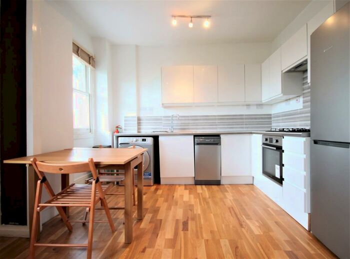 4 Bedroom Flat To Rent In Ospringe Road, Kentish Town, NW5
