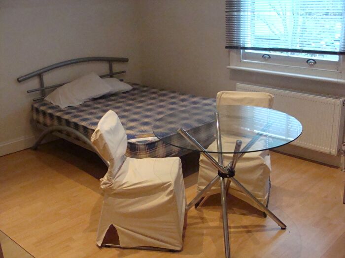 Studio To Rent In Marlborough Road, Isleworth, TW7