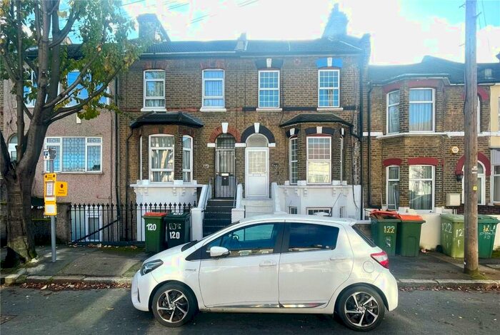 4 Bedroom Flat To Rent In Upton Park Road, Forest Gate, London, E7