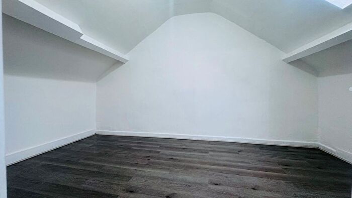1 Bedroom Flat To Rent In Plashet Grove, London, E6