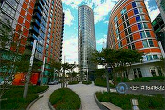 Studio To Rent In Fairmont Avenue, London, E14