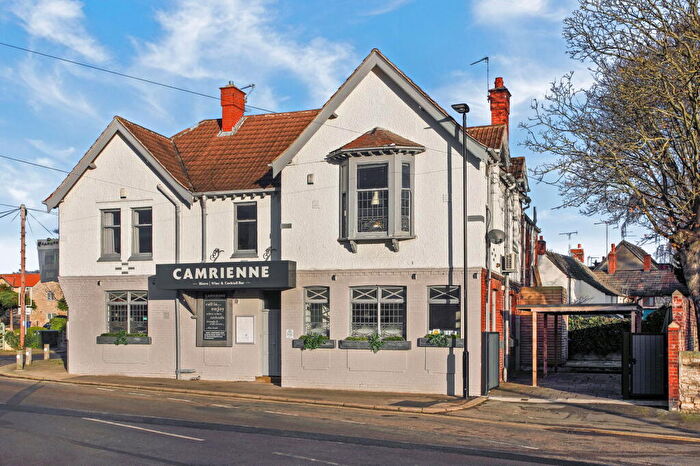 3 Bedroom Commercial Property For Sale In Holywell Lane, Braithwell, S66