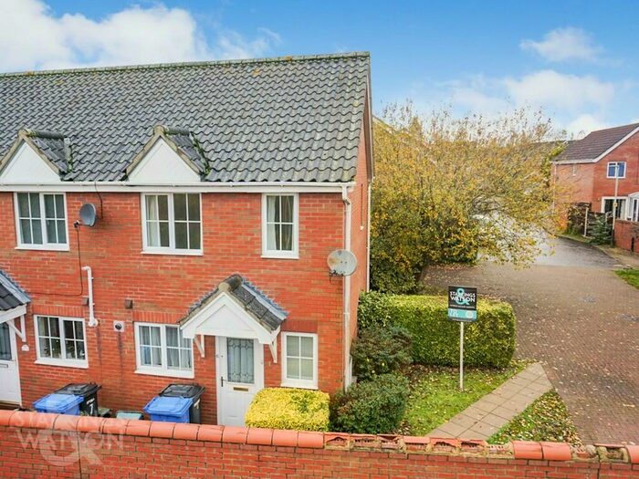 2 Bedroom End Of Terrace House To Rent In Mavish Close, Norwich, NR5