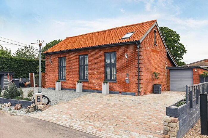 3 Bedroom Detached House For Sale In Smallburgh, Norwich, NR12