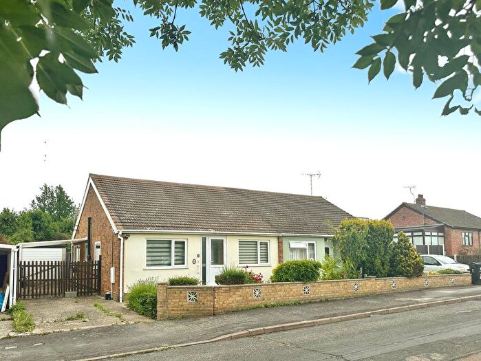 3 Bedroom Bungalow For Sale In Second Avenue, Weeley, CO16