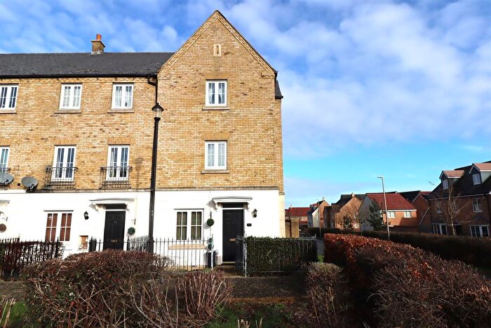 4 Bedroom End Of Terrace House For Sale In Goodrich Green, Kingsmead, Milton Keynes, MK4
