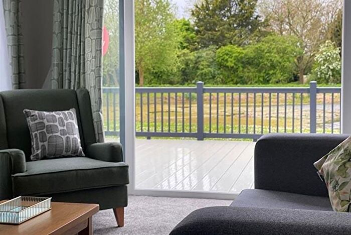 3 Bedroom Mobile/park Home For Sale In Lineside, Hubberts Bridge, Boston, PE20