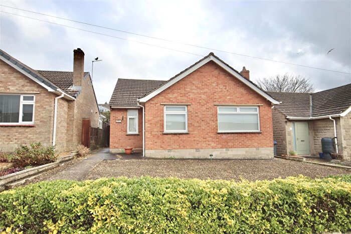 3 Bedroom Detached Bungalow For Sale In Eastern Avenue, Chippenham, SN15