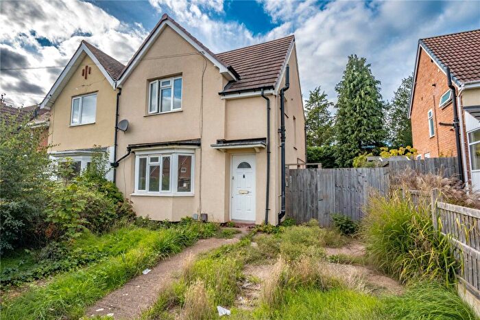3 Bedroom Semi Detached House For Sale In Perryfields Crescent, Bromsgrove, Worcestershire, B61